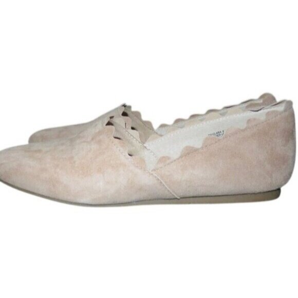 CHELSEA & VIOLET Clara Tan Beige Cream Suede Leather Scalloped Flats size 6.5 - Picture 1 of 9